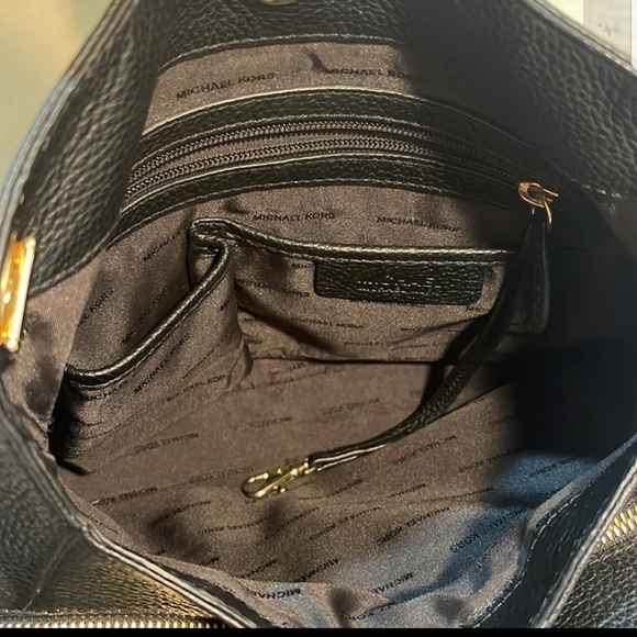 "SOLD" MICHAEL Michael Kors black Jet Set shoulder bag - Picture 7 of 10